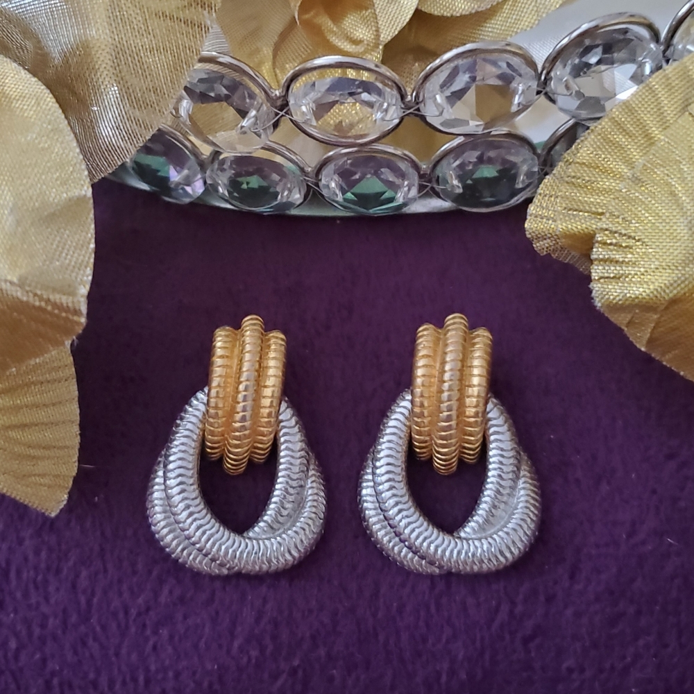 Vintage 80s 90s fashion earrings pierced